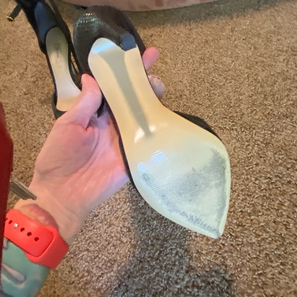 Guess black leather shoes size 8.5 - Picture 5 of 8